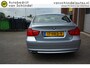 BMW 3-Serie 320I 170PK HIGH EXECUTIVE ORIGINEEL NEDERLANDS ECC AIRCO CRUISECONTROL 17INCH SPORTSTOELEN PARKEERSENSOREN 4X ELECTR.RAMEN/SPIEGELS