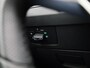 Volkswagen Arteon 2.0 TSI R-Line Business+ 190 PK < Automaat | R-line exterieur | R-line interieur | Navigatie | Apple Carplay | Android Auto | Panoramadak | Schuifdak | LED Matrix | Lichtmetalen velgen | Climate control | Dodehoek sensoren | Fabrieksgarantie t/m 12-2026 |