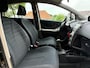Toyota Yaris 1.4 D-4D Sol | 5-Deurs + Airco nu € 1.750,-!!!