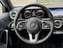 Mercedes-Benz A-klasse 180 Business Solution Luxury * AUTOMAAT * Benzine * Navigatie * Zwart Leder Interieur * Achteruitrij Camera * L.M. Velgen * Stoelverwarming * Keyless Start * KM Autopas Aanweizg * Nederlandse Automobiel * Vingerhoets; Vierde Generatie Eersteklas Service. Al meer dan 100 jaar een begrip in de Brabantse Kempen