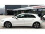 Mercedes-Benz A-klasse 180 Business Solution Luxury * AUTOMAAT * Benzine * Navigatie * Zwart Leder Interieur * Achteruitrij Camera * L.M. Velgen * Stoelverwarming * Keyless Start * KM Autopas Aanweizg * Nederlandse Automobiel * Vingerhoets; Vierde Generatie Eersteklas Service. Al meer dan 100 jaar een begrip in de Brabantse Kempen