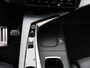 Peugeot E-3008 GT 73 kWh 94% SOH | Full Option | Lederen Bekleding | Stoelverwarming en Ventilatie | Massage Stoelen | Elektrisch Verstelbare Stoelen met Geheugen | Panormadak | Hifi Premium Audio | Afneembare Trekhaak | 360 Graden Camera | Drive Assist Pakket | Elektrische Kofferklep | 20" Lichtmetalen Velgen
