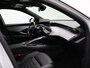 Peugeot E-3008 GT 73 kWh 94% SOH | Full Option | Lederen Bekleding | Stoelverwarming en Ventilatie | Massage Stoelen | Elektrisch Verstelbare Stoelen met Geheugen | Panormadak | Hifi Premium Audio | Afneembare Trekhaak | 360 Graden Camera | Drive Assist Pakket | Elektrische Kofferklep | 20" Lichtmetalen Velgen