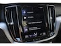 Volvo V60 2.0 B3 Momentum Advantage | Achteropkomend verkeer waarschuwing | Apple Carplay & Android Auto | Autonomous Emergency Braking | Bots herkenning en activatie | Electronic climate controle | Navigatiesysteem full map + hard disk | Rijstrooksensor met correctie