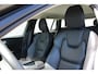 Volvo V60 2.0 B3 Momentum Advantage | Achteropkomend verkeer waarschuwing | Apple Carplay & Android Auto | Autonomous Emergency Braking | Bots herkenning en activatie | Electronic climate controle | Navigatiesysteem full map + hard disk | Rijstrooksensor met correctie