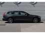 Volvo V60 2.0 B3 Momentum Advantage | Achteropkomend verkeer waarschuwing | Apple Carplay & Android Auto | Autonomous Emergency Braking | Bots herkenning en activatie | Electronic climate controle | Navigatiesysteem full map + hard disk | Rijstrooksensor met correctie