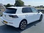 Volkswagen Golf 1.5 eHybrid 272pk DSG GTE / Panorama dak / Zwenkbare trekhaak / Black style / IQ-Led / 18'' LMV