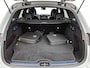 Mercedes-Benz GLC 300e 4MATIC Business Solution AMG | Advanced plus | Nightpakket | Parkeerpakket met achteruitcamera | Trekhaak | Middenconsole metaalstructuur | 19” vijfspaaks lichtmetalen AMG-velgen | URBAN GUARD Plus | Warmtewerend, donkergetint glas |