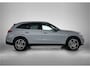 Mercedes-Benz GLC 300e 4MATIC Business Solution AMG | Advanced plus | Nightpakket | Parkeerpakket met achteruitcamera | Trekhaak | Middenconsole metaalstructuur | 19” vijfspaaks lichtmetalen AMG-velgen | URBAN GUARD Plus | Warmtewerend, donkergetint glas |