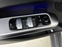 Mercedes-Benz GLC 300e 4MATIC Business Solution AMG | Advanced plus | Nightpakket | Parkeerpakket met achteruitcamera | Trekhaak | Middenconsole metaalstructuur | 19” vijfspaaks lichtmetalen AMG-velgen | URBAN GUARD Plus | Warmtewerend, donkergetint glas |
