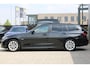 BMW 3-Serie Touring 320e High Executive LEDER NAVI CARPLAY TREKHAAK