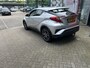 Toyota C-HR / C-HR+ 1.8 Hybrid Dynamic TREKHAAK ALL SEASON BANDEN LAGE KMSTAND
