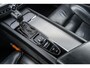 Volvo XC60 2.0 T5 AWD R-Design | Nappaleder | Stoelventilatie | Achteruitrijcamera | Parkeersensoren | Head-up Display | Eletkrisch Verstelbare Voorstoelen | Navigatie | Apple Carplay | Android Auto | Lichtmetalen Velgen 21 inch