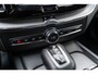 Volvo XC60 2.0 T5 AWD R-Design | Nappaleder | Stoelventilatie | Achteruitrijcamera | Parkeersensoren | Head-up Display | Eletkrisch Verstelbare Voorstoelen | Navigatie | Apple Carplay | Android Auto | Lichtmetalen Velgen 21 inch