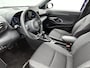 Toyota Yaris Cross 1.5 Hybrid 115 First Edition Comfort Pack | BTW voertuig | Dodehoek detectie | Stuur+stoelverwarming | Parkeersensoren voor+achter | Apple CarPlay/Android auto | achteruitrijcamera |