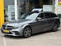 Mercedes-Benz C-klasse Estate 300 e Business Solution AMG | NAP | Panoramadak | Trekhaak afneembaar | Navigatie | 360 graden Camera | Stoelverarming |