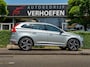 Volvo XC60 2.0 T5 FWD R-DESIGN | PANORAMA | STUUR / STOELVERWARM | CAMERA | MEMORY SEATS | LANE ASSIST | TREKHAAK | ADAPTIEF|LEDER