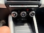 Renault Captur 1.6 E-Tech Plug-in Hybrid 160 Edition One / Airco / Achteruitrij Camera / afneembare trekhaak / Navi /