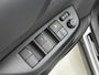 Toyota Yaris Cross 1.5 Hybrid 130 Dynamic Comfort Pack | BTW voertuig | Dodehoek detectie | Stoel+stuurverwarming | Parkeersensoren voor+achter | Apple CarPlay/Android auto | Climate control | Achteruitrijcamera |