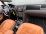 Volkswagen Golf Sportsvan 1.2 TSI Business Edition van 2de Eig met trekhaak en navigatie en App connect en cruise controle