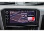 Volkswagen Passat Variant 1.5 TSI 150pk DSG R-Line Business + | Panoramadak | Achteruitrijcamera | Stoelverwarming