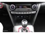 Hyundai Kona 1.6 GDI HEV Fashion Sport, Rosso Color Package, Trekhaak, Donker glas + zwarte hemel, Navi, App connect, Pdc voor + achter + camera, Cruise, Clima, Dode hoek detectie