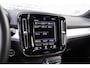 Volvo XC40 1.5 T2 Plus Dark | Achteruitrijcamera | Parkeersensoren | Harman Kardon Audio | Keyless Entry | Elektrische Achterklep | Elektrisch Verstelbare Voorstoelen | Stoelverwarming | Navigatie | Apple Carplay | Android Auto