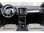 Volvo XC40 1.5 T2 Plus Dark | Achteruitrijcamera | Parkeersensoren | Harman Kardon Audio | Keyless Entry | Elektrische Achterklep | Elektrisch Verstelbare Voorstoelen | Stoelverwarming | Navigatie | Apple Carplay | Android Auto
