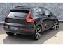 Volvo XC40 1.5 T2 Plus Dark | Achteruitrijcamera | Parkeersensoren | Harman Kardon Audio | Keyless Entry | Elektrische Achterklep | Elektrisch Verstelbare Voorstoelen | Stoelverwarming | Navigatie | Apple Carplay | Android Auto