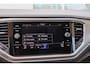 Volkswagen T-Roc 1.5 TSI 150pk Style | Parkeersensoren | Trekhaak | Stoelverwarming