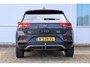 Volkswagen T-Roc 1.5 TSI 150pk Style | Parkeersensoren | Trekhaak | Stoelverwarming
