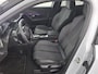 Peugeot e-2008 EV GT Avantage 54 kWh | Navi | Camera V+A| Ad. cruise | Keyless | DAB | LMV 17"|