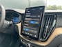 Volvo XC60 2.0 T6 Plug-in hybrid AWD Ultra Dark | Luchtvering | Trekhaak | HUD | Bowers & Wilkins | Pano | 360 camera | 22" velg! |