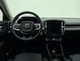 Volvo XC40 B3 177pk Automaat Core / Leder / Stoel + Stuurw. Verwarming / Noodreservewiel / Keyless / Elektr. Achterklep / 18'' + All Season Banden / Draadl. Telefoonlader / PDC + Camera /