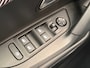 Peugeot 2008 1.2 PureTech 100 Allure Achteruitrij Camera | Parkeersensoren | LED | Leder/Stof | Climate Control | Carplay | 17" Lichtmetaal | Achteruitrij Camera | Airco (automatisch) | Apple Carplay/Android Auto|telefoonintegratie premium