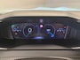 Peugeot 2008 1.2 PureTech 100 Allure Achteruitrij Camera | Parkeersensoren | LED | Leder/Stof | Climate Control | Carplay | 17" Lichtmetaal | Achteruitrij Camera | Airco (automatisch) | Apple Carplay/Android Auto|telefoonintegratie premium