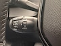 Peugeot 2008 1.2 PureTech 100 Allure Achteruitrij Camera | Parkeersensoren | LED | Leder/Stof | Climate Control | Carplay | 17" Lichtmetaal | Achteruitrij Camera | Airco (automatisch) | Apple Carplay/Android Auto|telefoonintegratie premium