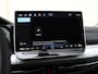 Volkswagen Golf Life Edition 1.5 eHybrid 204 PK | 18" velgen | Navigatie | Camera | Led Plus | Trekhaak |