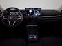 Volkswagen T-Roc 1.5 eTsi Life First Edition 115PK DSG | Beschikbaar vanaf 3-7-2026 |Verlengde garantie | 18" Lm velgen | Stoel- en stuurverwarming |