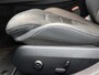 Mercedes-Benz E-klasse 300 e Business Solution AMG | Comfortpakket Plus | Winterpakket | Nightpakket | Parkeerpakket met 360°-camera | Trekhaak | 19-inch vijfdubbelspaak AMG velgen | GUARD 360° | Warmtewerend, donkergetint glas |
