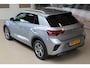 Volkswagen T-Roc 1.5 TSI 150pk R-Line | IQ. Light | Virtual | Navi | PDC assistent | 100% (Dealer) onderhouden label