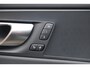 Volvo XC60 T6 Recharge AWD Plus Dark | Stoelverwarming | Trekhaak | Leder | Panoramadak | Pilot Assist | Parkeercamera | Keyless | Glossy Black