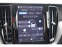 Volvo XC60 T6 Recharge AWD Plus Dark | Stoelverwarming | Trekhaak | Leder | Panoramadak | Pilot Assist | Parkeercamera | Keyless | Glossy Black
