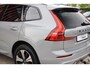 Volvo XC60 T6 Recharge AWD Plus Dark | Stoelverwarming | Trekhaak | Leder | Panoramadak | Pilot Assist | Parkeercamera | Keyless | Glossy Black
