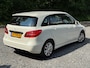 Mercedes-Benz B-klasse 180 Ambition Automaat Xenon Navigatie Cruise Control Climate Control MF Stuurwiel Leder