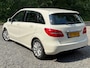 Mercedes-Benz B-klasse 180 Ambition Automaat Xenon Navigatie Cruise Control Climate Control MF Stuurwiel Leder