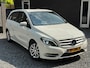 Mercedes-Benz B-klasse 180 Ambition Automaat Xenon Navigatie Cruise Control Climate Control MF Stuurwiel Leder