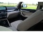 BMW X1 sDrive18i Panaramadak | Leer | Head up | Trekhaak 1700kg | Dealer onderhouden.