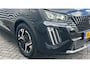 Peugeot e-2008 54KWH 156PK ALLURE AVANTAGE AUTOMAAT / NAVI / LEDER / CLIMA / LED / PDC / 17" LMV / KEYLESS / 360 CAMERA / CRUISECONTROL / 1E EIGENAAR / NIEUWSTAAT !!