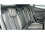 Peugeot e-2008 54KWH 156PK ALLURE AVANTAGE AUTOMAAT / NAVI / LEDER / CLIMA / LED / PDC / 17" LMV / KEYLESS / 360 CAMERA / CRUISECONTROL / 1E EIGENAAR / NIEUWSTAAT !!